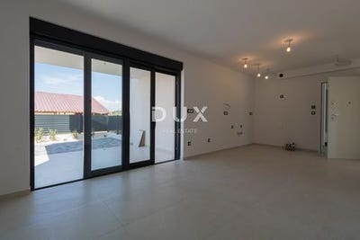 /international/hr/murter-sibenska-ulica-310108898278/