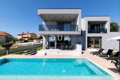 /international/hr/liznjan-istria-county-310107649348/