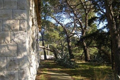 /international/hr/sumartin-split-dalmatia-county-120073408897/