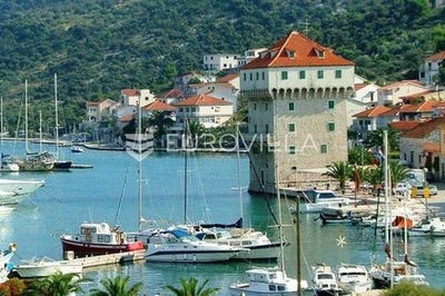 /international/hr/marina-split-dalmatia-county-120079098122/