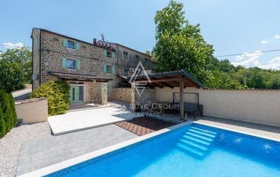 /international/hr/motovun-istria-county-310100363939/