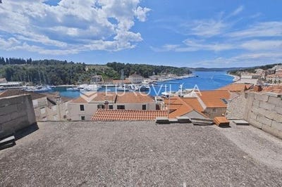 /international/hr/brac-split-dalmatia-county-120097940927/