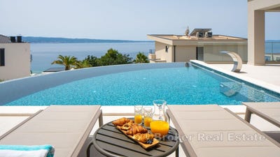 /international/hr/podstrana-split-dalmatia-county-310107219153/