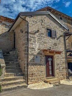 /international/hr/buje-istria-county-310108328151/