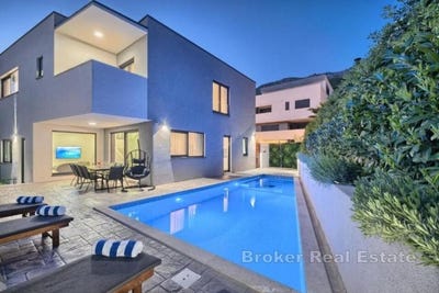 /international/hr/podstrana-split-dalmatia-county-310107301443/