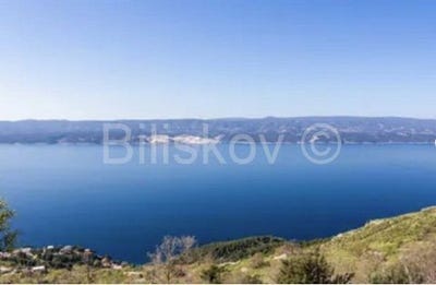 /international/hr/omis-split-dalmatia-county-310106631678/