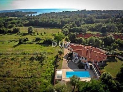 /international/hr/umag-istria-county-310108187594/