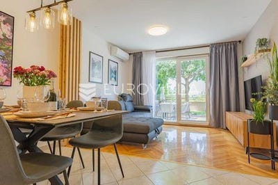 /international/hr/split-split-dalmatia-county-310109079653/