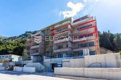 /international/hr/omis-split-dalmatia-county-310099227904/