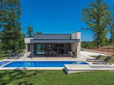 /international/hr/porec-istria-county-310102317016/