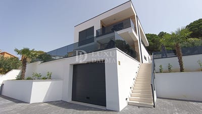 /international/hr/okrug-split-dalmatia-county-310102511953/