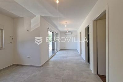 /international/hr/zadar-zadar-county-310108488513/