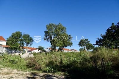 /international/hr/omis-split-dalmatia-county-120094598430/