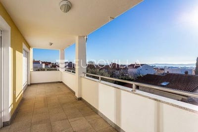 /international/hr/zadar-zadar-county-310107648908/
