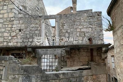 /international/hr/brac-split-dalmatia-county-310102931975/