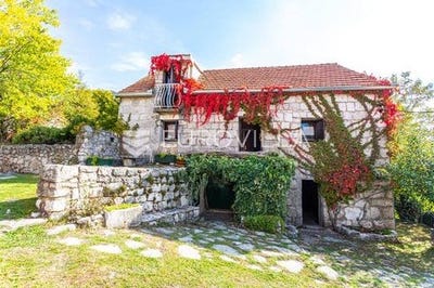 /international/hr/split-split-dalmatia-county-120094750702/