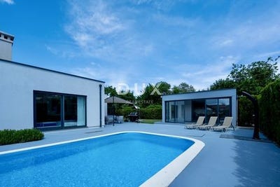 /international/hr/labin-istria-county-310107978102/