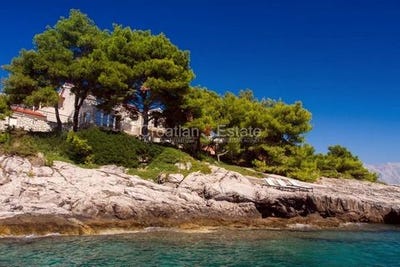 /international/hr/bol-split-dalmatia-county-120098079782/