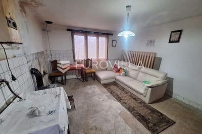 /international/hr/duga-resa-karlovac-county-310105747031/