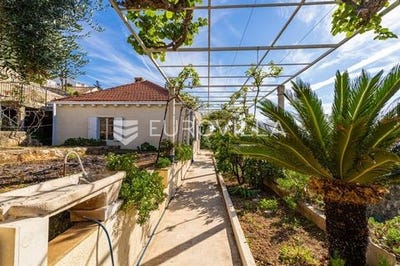 /international/hr/dubrovnik-dubrovnik-neretva-county-120096355846/