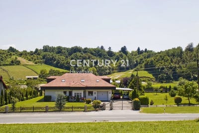 /international/hr/varazdinska-zupanija-varazdin-county-310106854238/