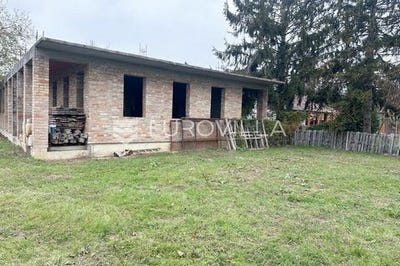 /international/hr/vinkovci-vukovar-srijem-county-120096346479/