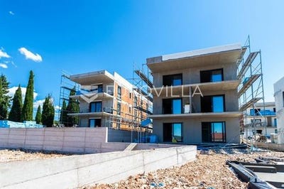 /international/hr/trogir-split-dalmatia-county-120094752590/