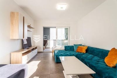 /international/hr/makarska-split-dalmatia-county-310106222014/