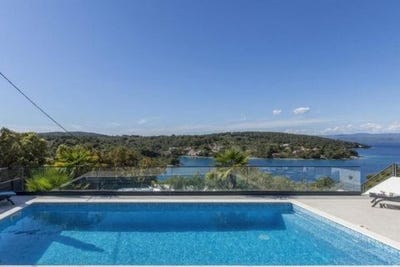 /international/hr/solta-split-dalmatia-county-310108114796/