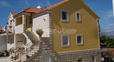 /international/hr/postira-split-dalmatia-county-120098078060/