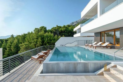 /international/hr/baska-voda-split-dalmatia-county-310097614012/