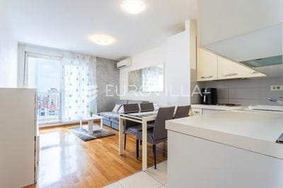 /international/hr/split-split-dalmatia-county-120095299522/
