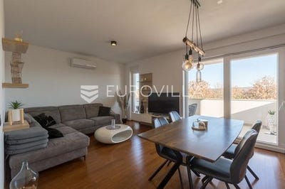 /international/hr/novigrad-istria-county-120089974104/