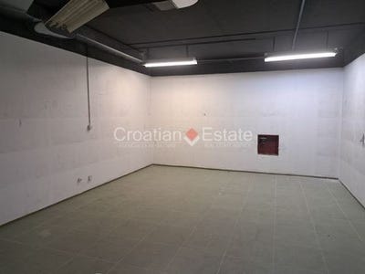 /international/hr/split-split-dalmatia-county-120097650051/