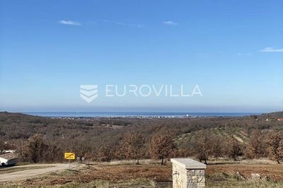 /international/hr/buje-istria-county-120096361648/