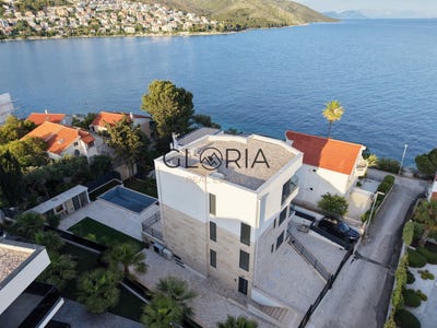 /international/hr/okrug-split-dalmatia-county-310108243949/