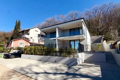 /international/hr/omis-split-dalmatia-county-310101927167/