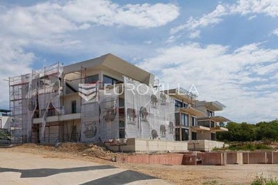 /international/hr/omis-split-dalmatia-county-310099227795/?lang=de