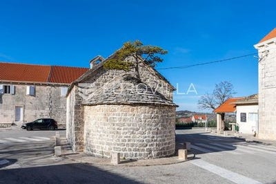 /international/hr/brac-split-dalmatia-county-120092189753/
