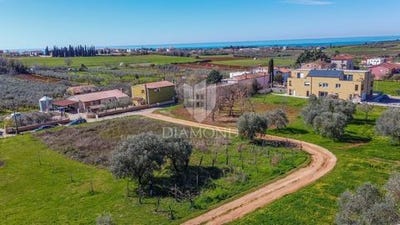 /international/hr/novigrad-istria-county-120096490567/