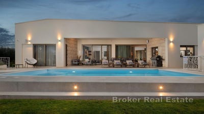 /international/hr/zemunik-donji-zadar-county-310107218972/