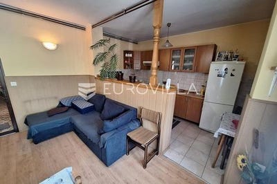 /international/hr/karlovac-karlovac-county-310107413845/