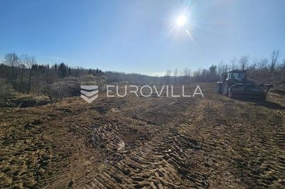 /international/hr/karlovac-karlovac-county-310104803066/
