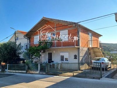 /international/hr/marina-split-dalmatia-county-310102161477/