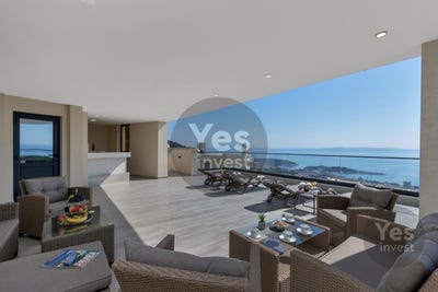 /international/hr/makarska-split-dalmatia-county-310107523308/