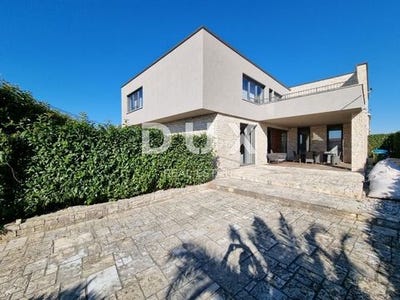 /international/hr/porec-istria-county-310100639087/