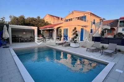 /international/hr/zadar-zadar-county-310099075694/