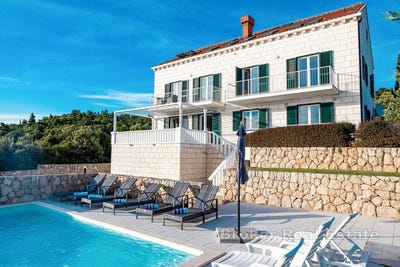 /international/hr/cavtat-dubrovnik-neretva-county-310107219029/