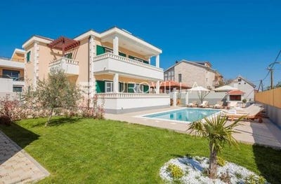 /international/hr/split-split-dalmatia-county-310106488857/