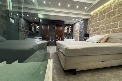 /international/hr/pag-lika-senj-county-310104064753/